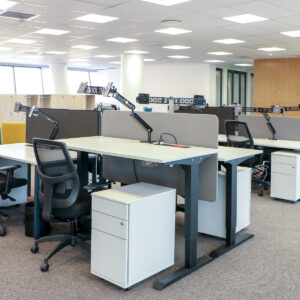MALUTI HEIGHT ADJUSTABLE TOP SINGLE STD HPL+CHIP 2 Entrawood STE276013-001